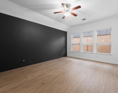400 Hidden Lake Court - Photo Thumbnail 28