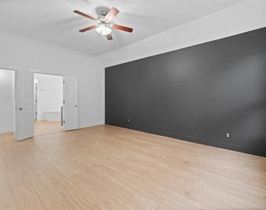 400 Hidden Lake Court - Photo Thumbnail 29