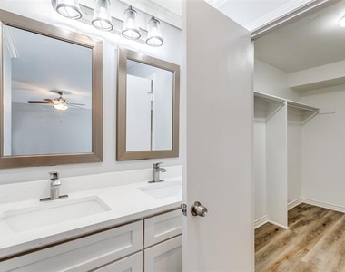 15909 Archwood Lane - Photo Thumbnail 16