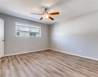 15909 Archwood Lane - Photo Thumbnail 17