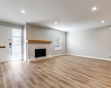 15909 Archwood Lane - Photo Thumbnail 3