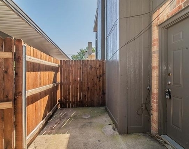 7604 Chapin Road - Photo Thumbnail 18