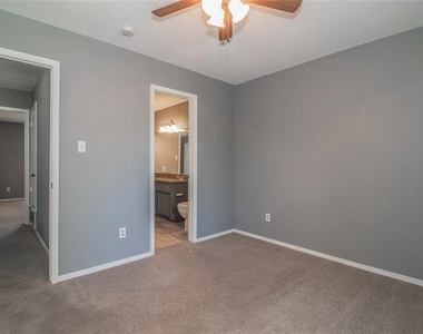 7604 Chapin Road - Photo Thumbnail 9