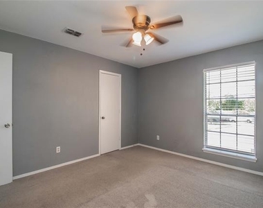 7604 Chapin Road - Photo Thumbnail 14