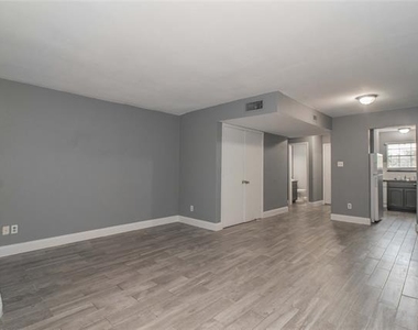 7604 Chapin Road - Photo Thumbnail 2