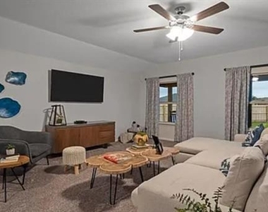 829 Loomis Trail - Photo Thumbnail 6