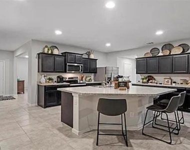 829 Loomis Trail - Photo Thumbnail 4