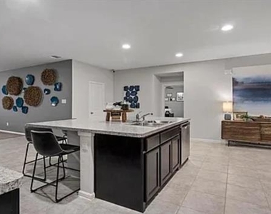 829 Loomis Trail - Photo Thumbnail 5