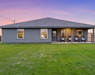 829 Loomis Trail - Photo Thumbnail 14