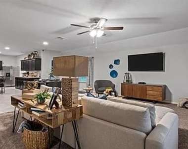 829 Loomis Trail - Photo Thumbnail 11