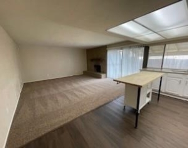 821 Stone Trail Drive - Photo Thumbnail 6
