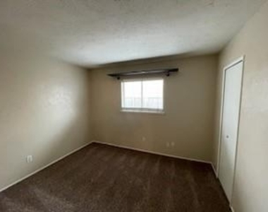 821 Stone Trail Drive - Photo Thumbnail 10