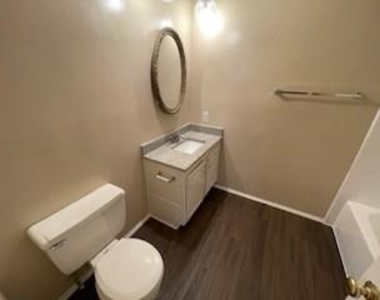 821 Stone Trail Drive - Photo Thumbnail 13