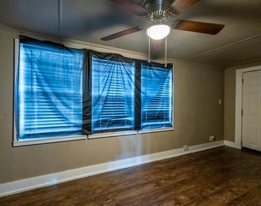 203 W Purdom Avenue - Photo Thumbnail 17