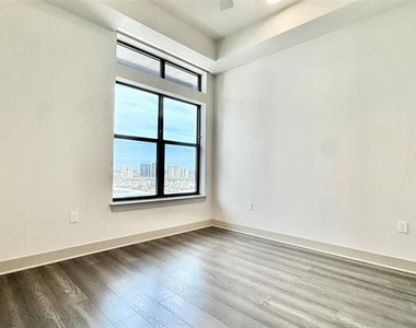 3330 Oak Grove Avenue - Photo Thumbnail 19