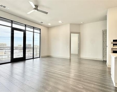 3330 Oak Grove Avenue - Photo Thumbnail 10