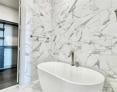 3330 Oak Grove Avenue - Photo Thumbnail 14