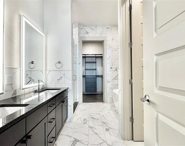 3330 Oak Grove Avenue - Photo Thumbnail 13