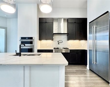 3330 Oak Grove Avenue - Photo Thumbnail 1