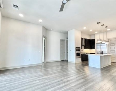 3330 Oak Grove Avenue - Photo Thumbnail 8