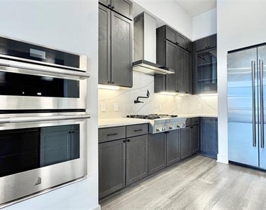 3330 Oak Grove Avenue - Photo Thumbnail 5