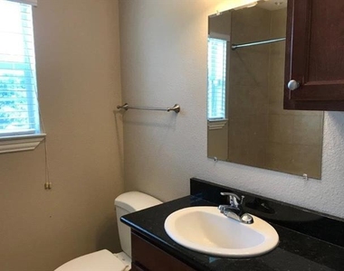 4744 Bradford Drive - Photo Thumbnail 10