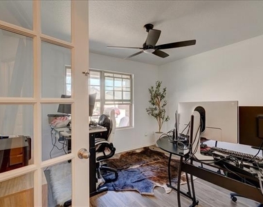 6233 Skysail Road - Photo Thumbnail 5