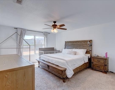 6233 Skysail Road - Photo Thumbnail 15