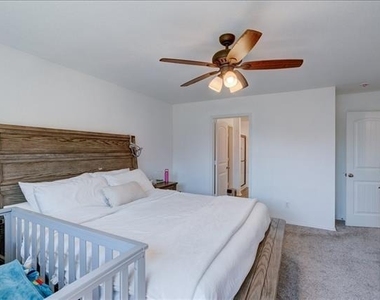 6233 Skysail Road - Photo Thumbnail 16