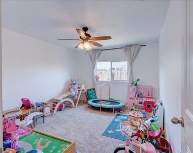 6233 Skysail Road - Photo Thumbnail 19