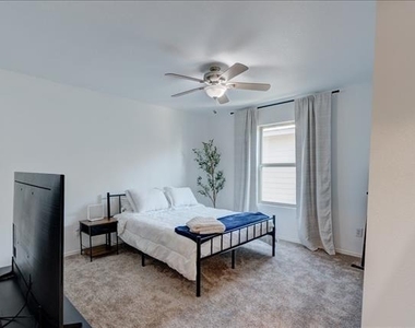 6233 Skysail Road - Photo Thumbnail 22