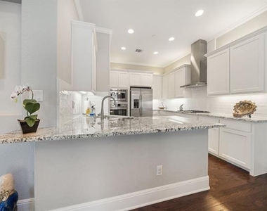 7513 Renaissance Boulevard - Photo Thumbnail 7