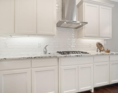 7513 Renaissance Boulevard - Photo Thumbnail 9