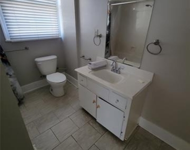 1019 Sheridan Avenue - Photo Thumbnail 6