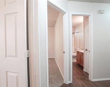 2161 Teagle Drive - Photo Thumbnail 21