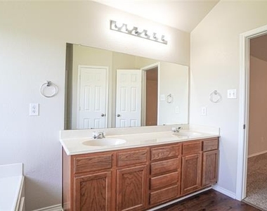 2161 Teagle Drive - Photo Thumbnail 18