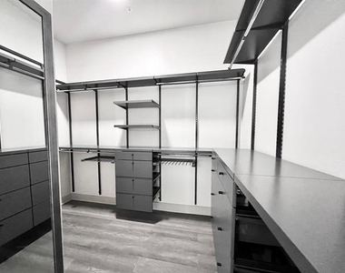 3330 Oak Grove Drive - Photo Thumbnail 27