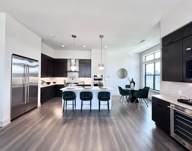 3330 Oak Grove Drive - Photo Thumbnail 22