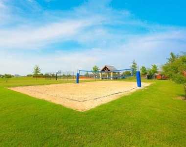 1122 Wedgewood Drive - Photo Thumbnail 30
