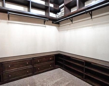 1122 Wedgewood Drive - Photo Thumbnail 19
