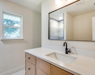 704 Turner Boulevard - Photo Thumbnail 17