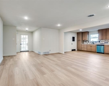 704 Turner Boulevard - Photo Thumbnail 9