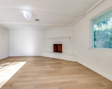 704 Turner Boulevard - Photo Thumbnail 7