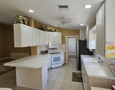 7960 Se Peppercorn Court - Photo Thumbnail 12