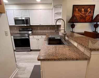2018 Alta Meadows Lane - Photo Thumbnail 10