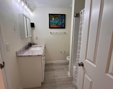 2018 Alta Meadows Lane - Photo Thumbnail 21