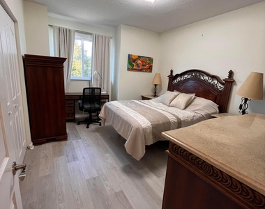 2018 Alta Meadows Lane - Photo Thumbnail 13