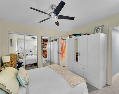 261 Wimbledon Lake Drive - Photo Thumbnail 13