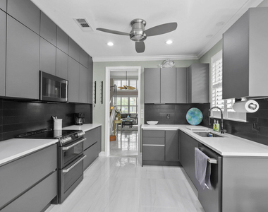 2056 Windward Way - Photo Thumbnail 8