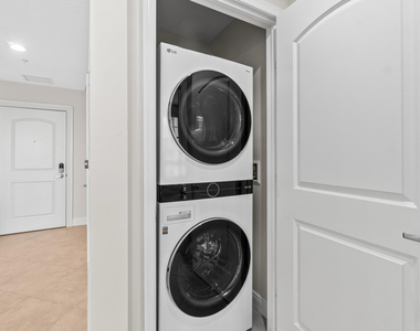 701 S Olive Avenue - Photo Thumbnail 17